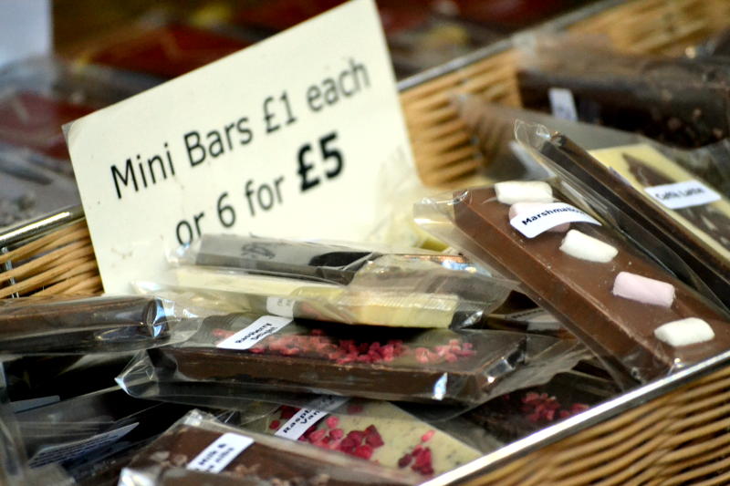 2016_stirchley_market_october_kneals_chocolate_mini_bars_800