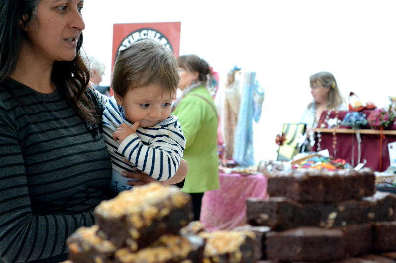 2016_stirchley_market_october_mrs_mills_cakes_look_800