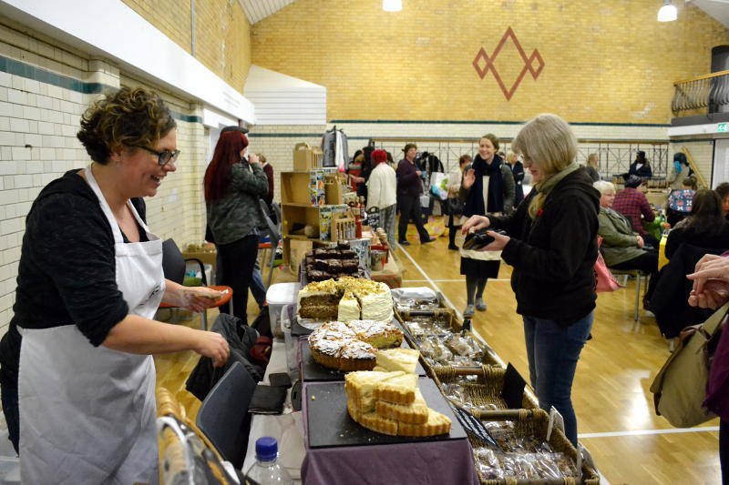 2016_stirchley_market_november_mrs_mills_cakes_1_800