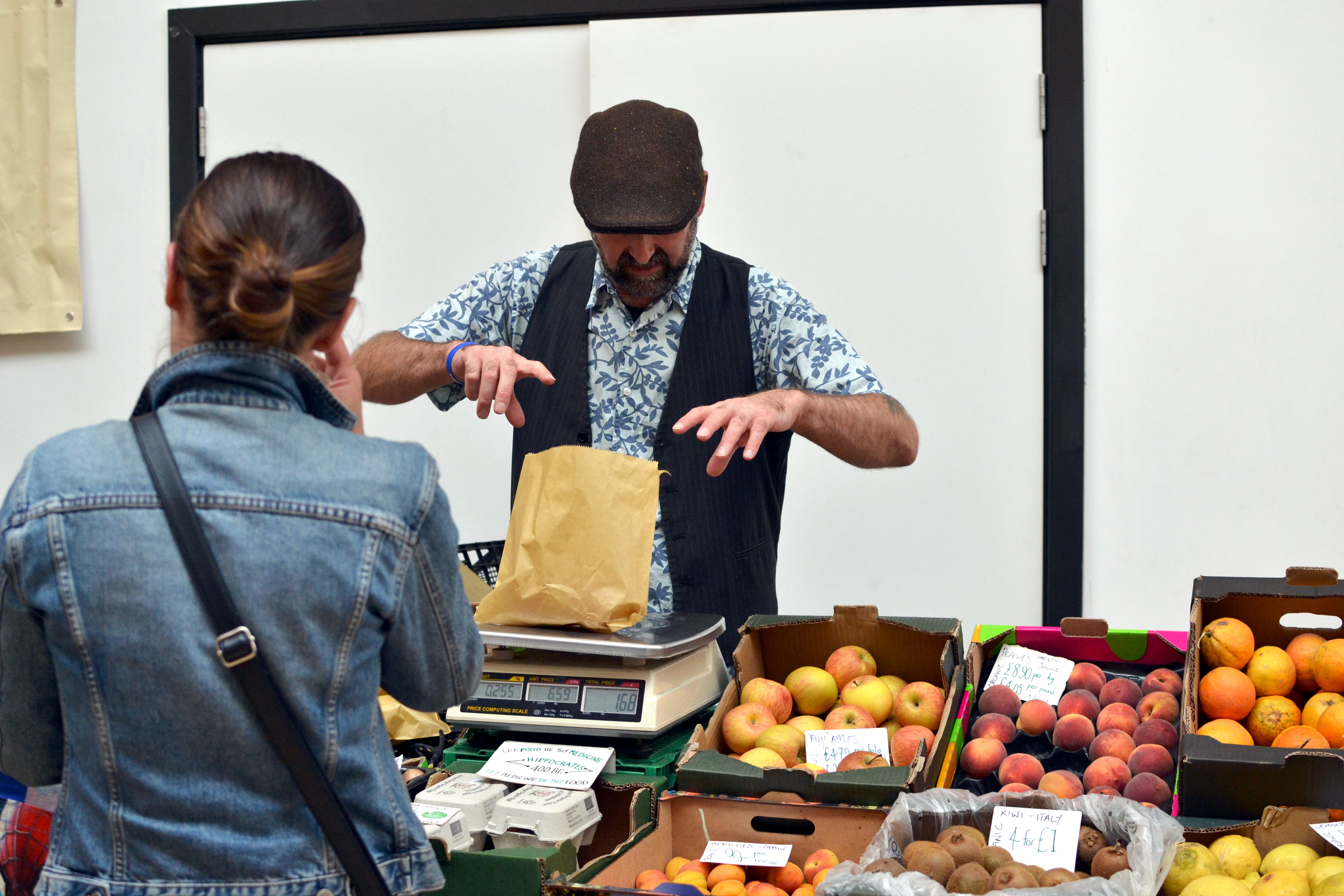 Tom of Vegetropolis weighing out produce