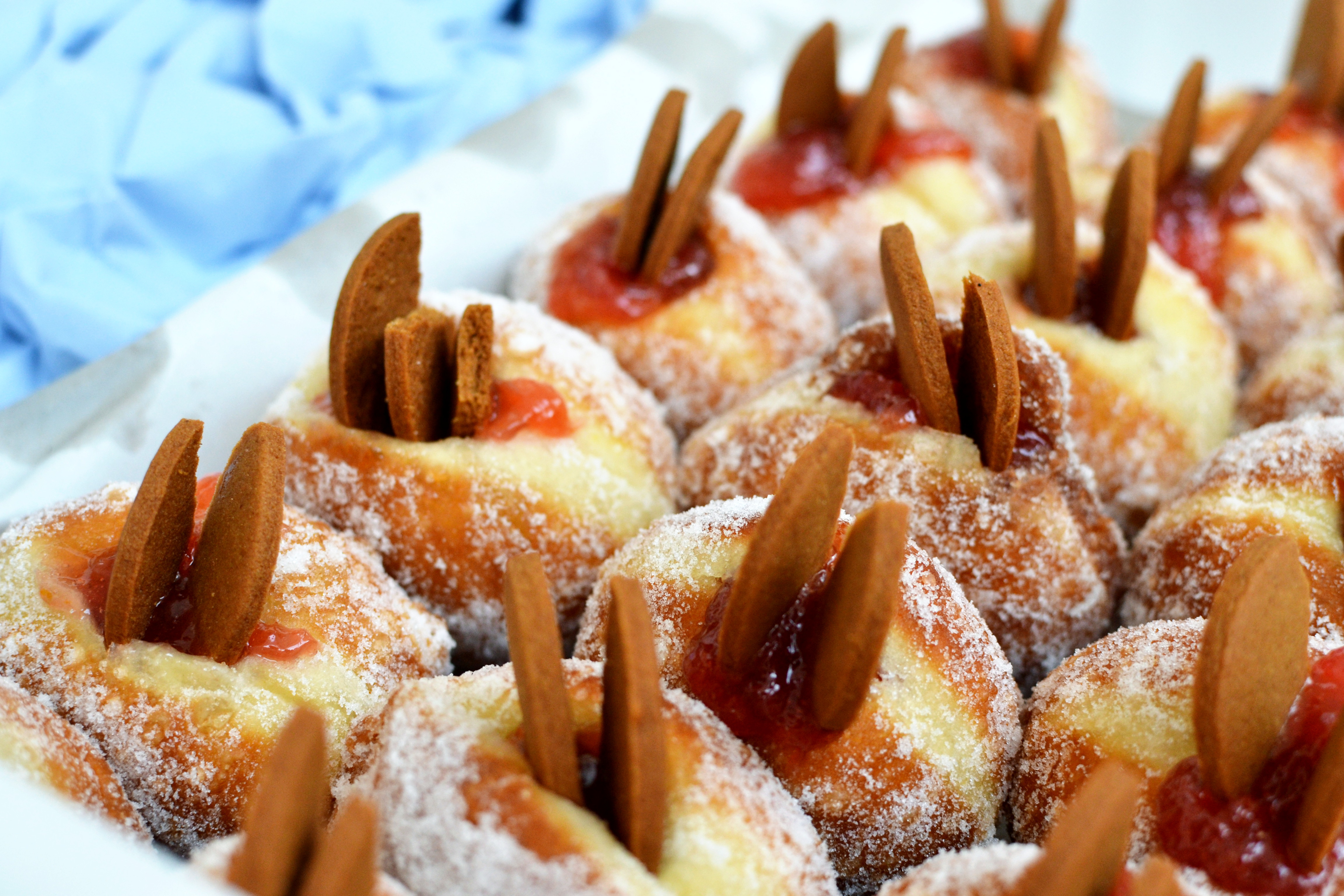 Doughnuts from Jam vs Custard